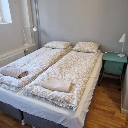 1 Bedroom In Sentrum Daire *